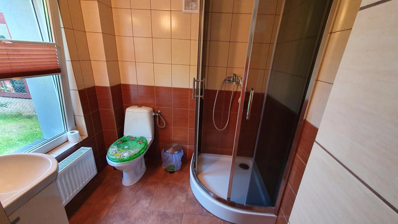 "U Izy" Pokoje Goscinne I Przyczepy Campingowe Mielno  Exterior photo